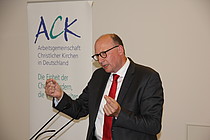 Der freikirchliche systematische Theologe Markus Iff (Ewersbach) betonte die gesellschaftlichen Aufgaben der Kirchen, Foto: ACK