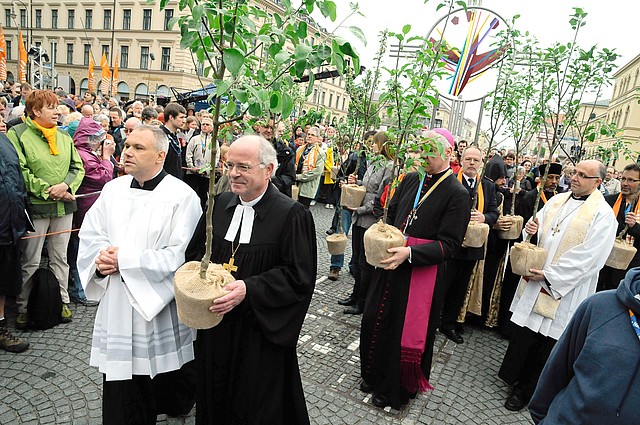 Repräsentanten der Mitgliedskirchen der ACK bei der Proklamation des ökumenischen Tags der Schöpfung (Foto: epd-Bild)