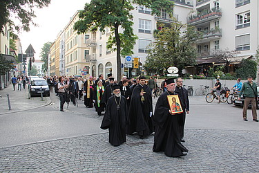 Der Tag der Schöpfung fand in diesem Jahr in München statt, Bild: Prozession zum Englischen Garten
